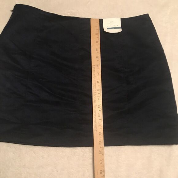 Old Navy Women's Faux Suede Mini Skirt Blue 90s Pockets Sz 10 Concert Party NWT - Picture 3 of 4